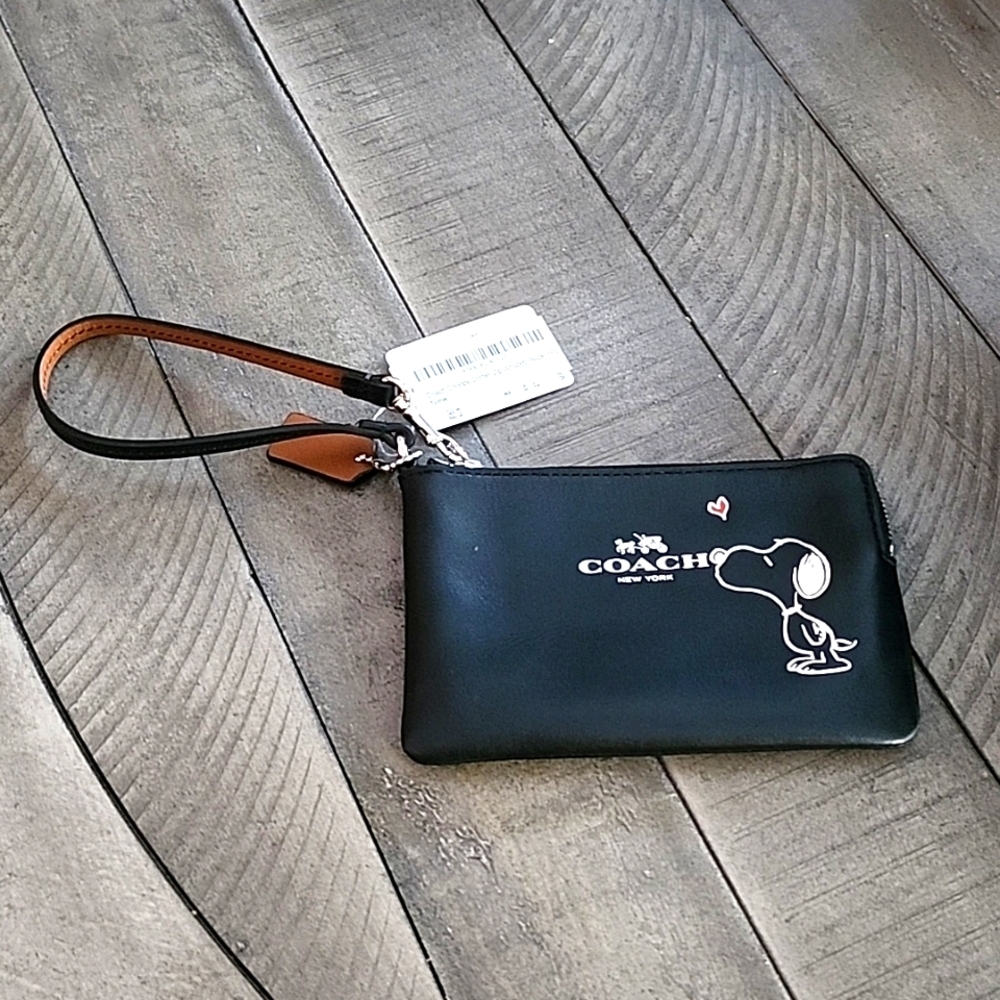 Coach Peanuts (Snoopy) Wristlet